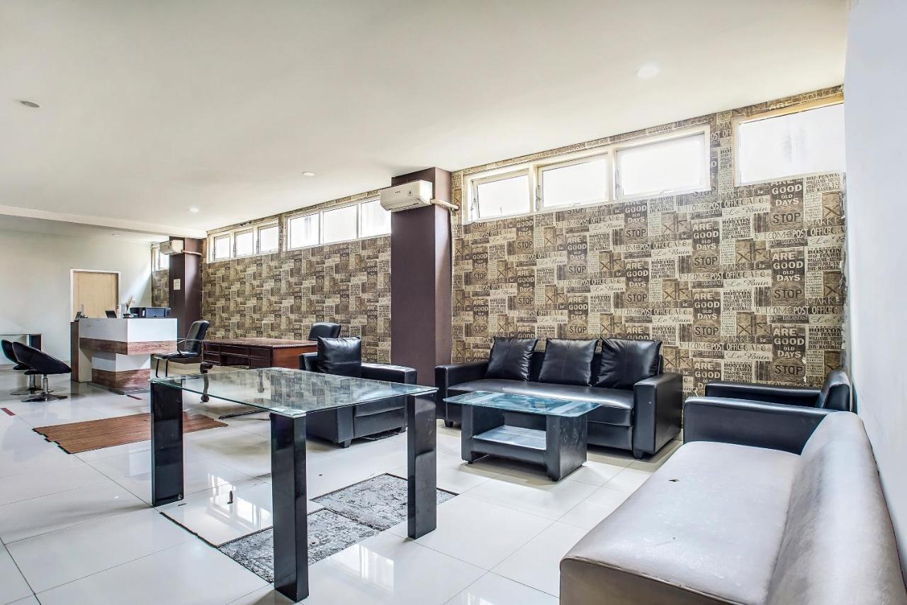 Reddoorz @ Pelajar Pejuang 3 Hotel Bandung Exterior photo